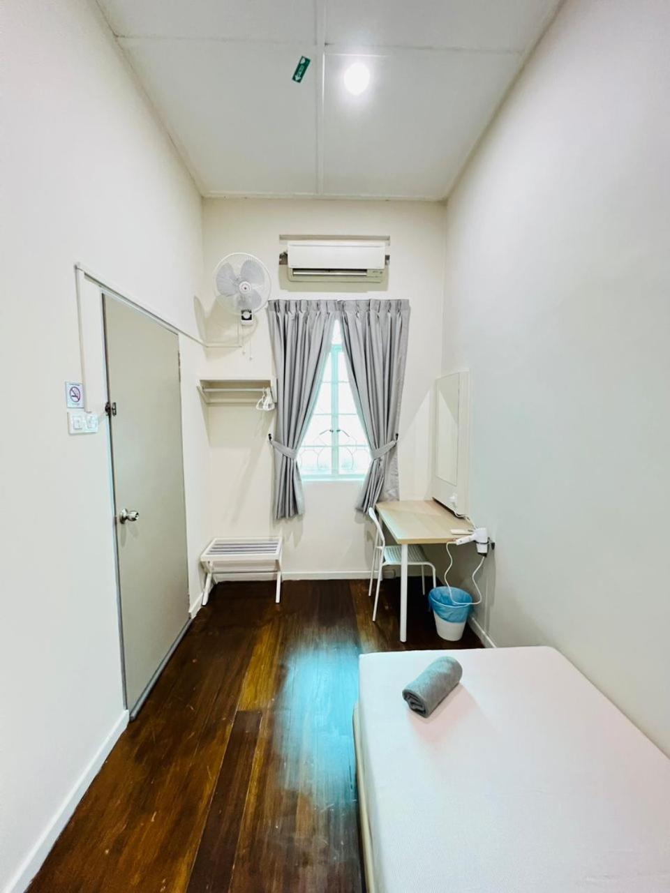 Myroom Georgetown, Off Jalan Burma, Gurney Drive Exterior foto